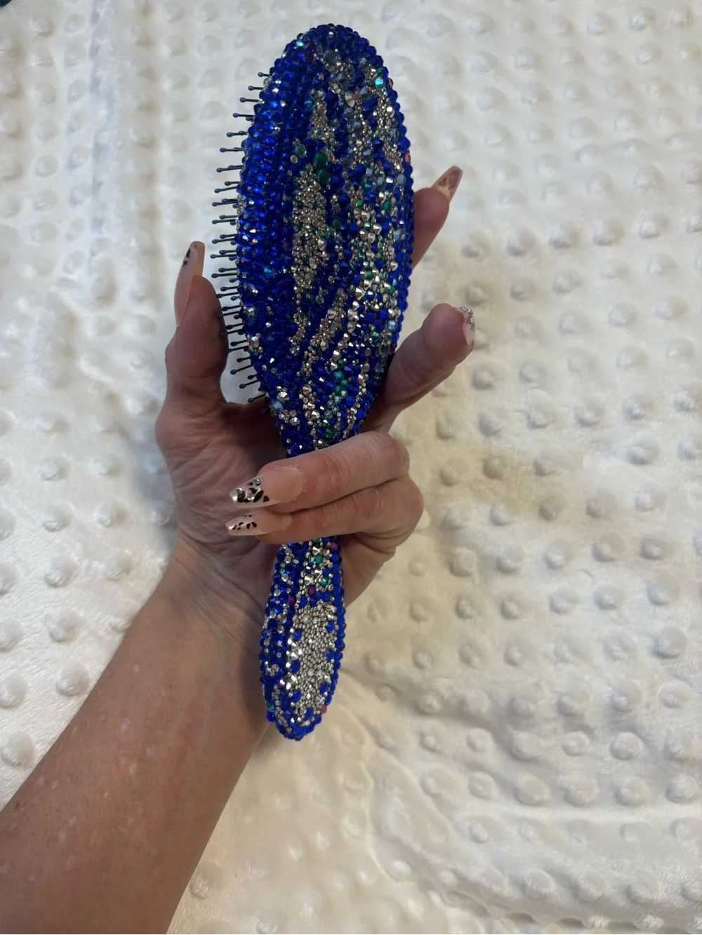 Wet Embellished Blue Rhinestone Hair Brush – Sparkling Women's Hair Accessory
